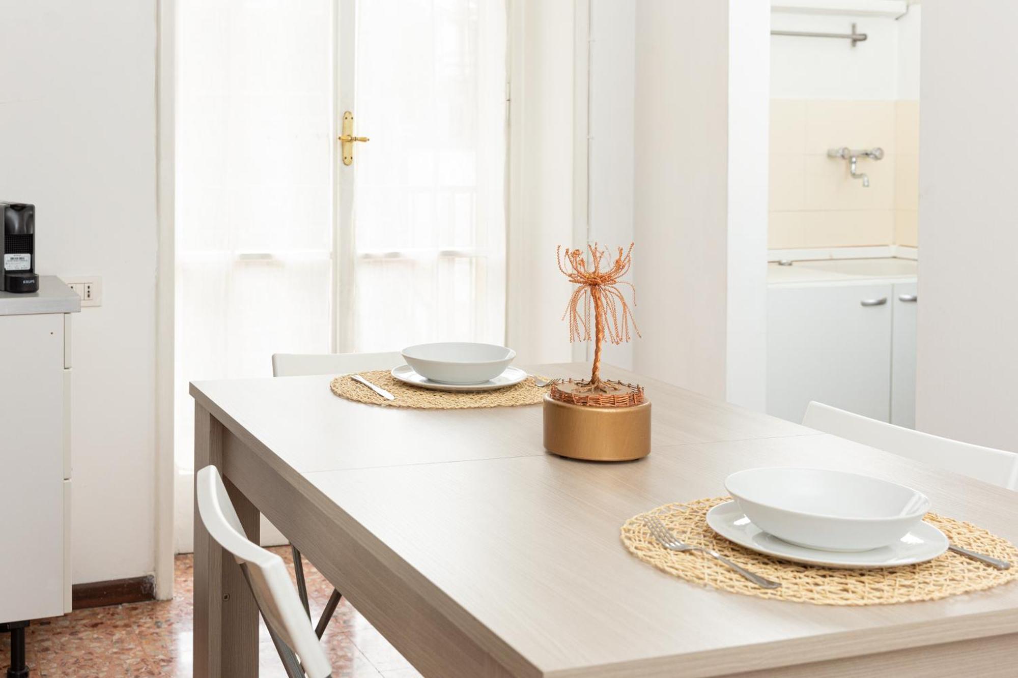 Picasso - Spacious Exclusive Apartment Milan Exterior photo